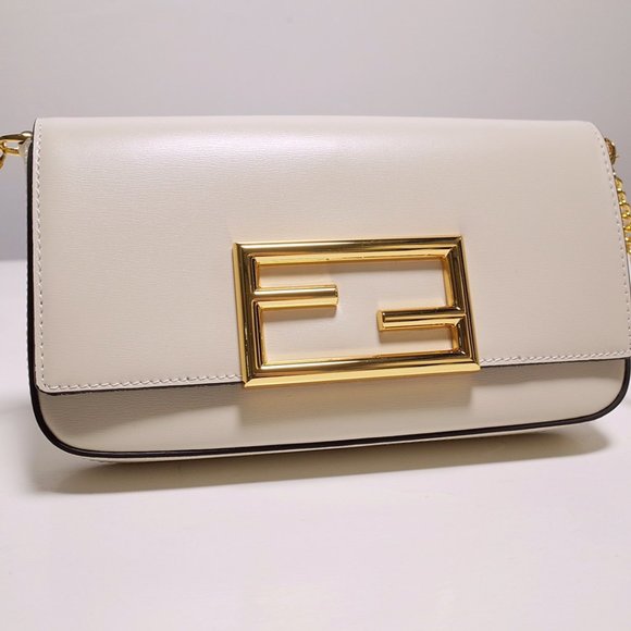 💎✨AUTHENTIC✨💎Fendi bag - Picture 6 of 9